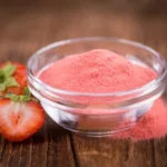 Selbstgemachtes Fruchtpulver aus Erdbeeren