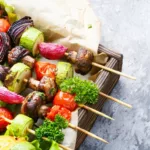 Gegrilltes Gemüse am Spieß